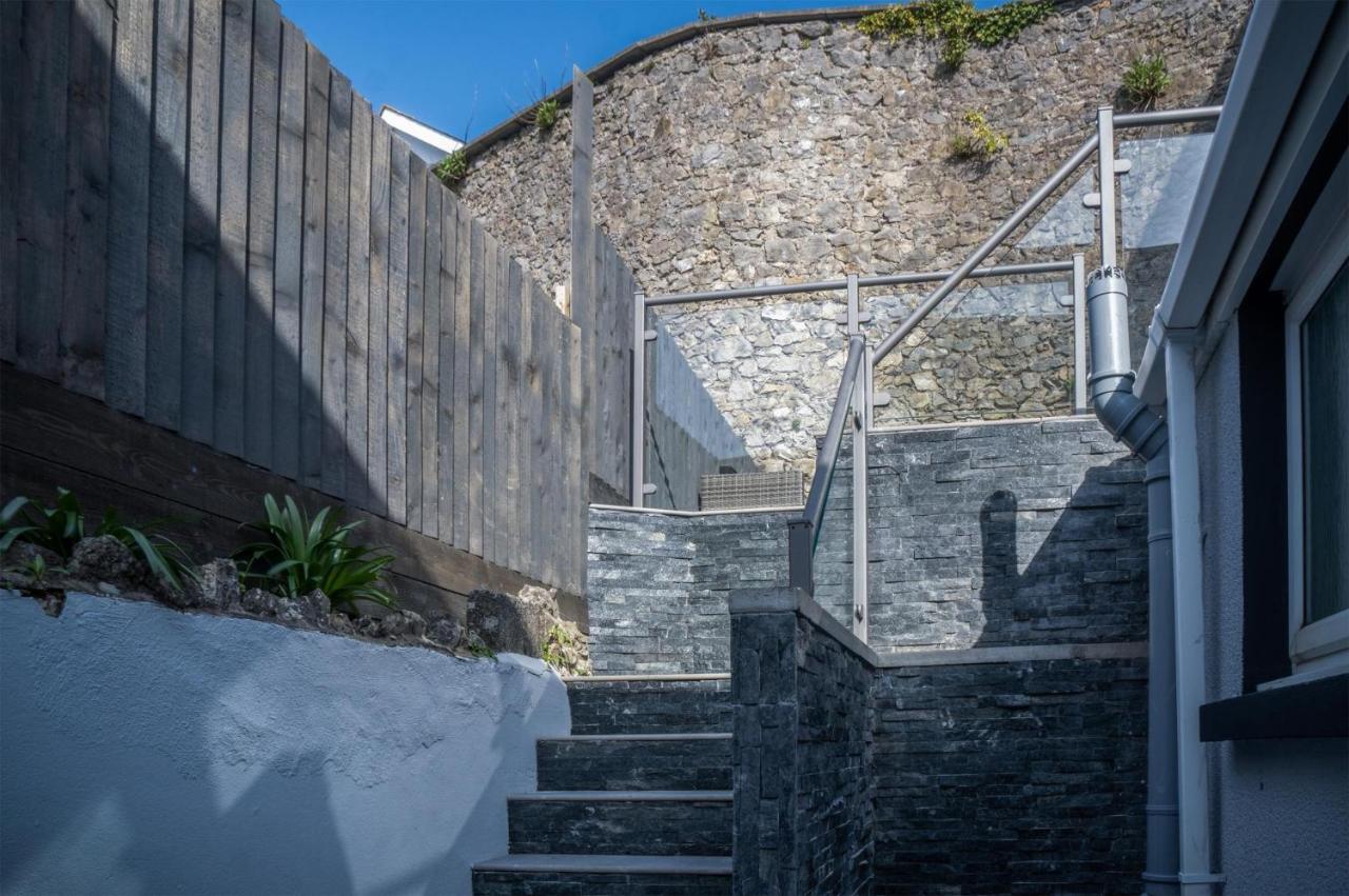 Hawtree Cottage - 2 Bedroom Cottage - Tenby Exteriör bild