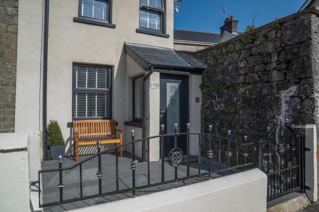 Hawtree Cottage - 2 Bedroom Cottage - Tenby Exteriör bild